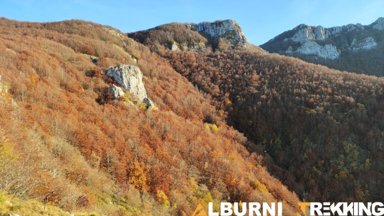 panorama autunnale Monti Alburni colori intensi